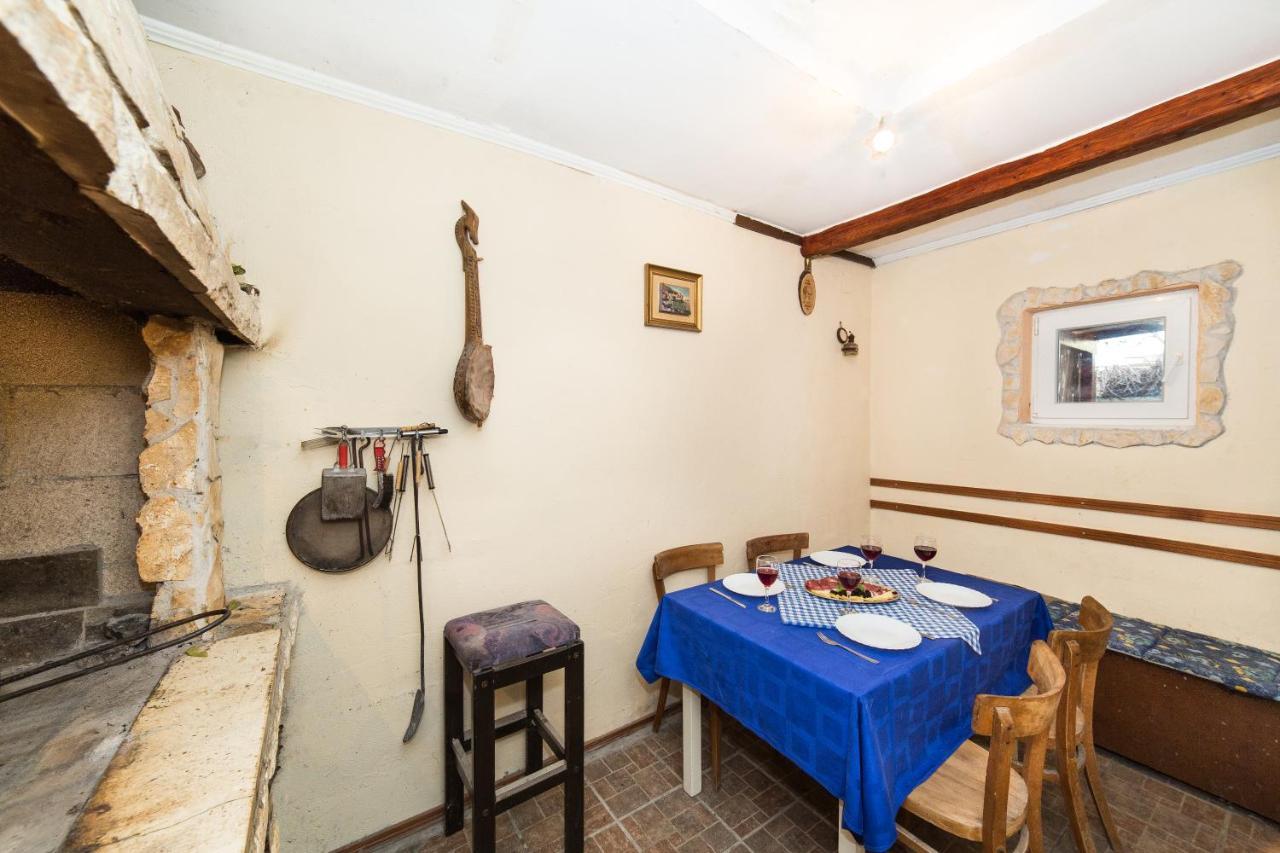 Beautiful Apartment In Center Of Трогир Экстерьер фото