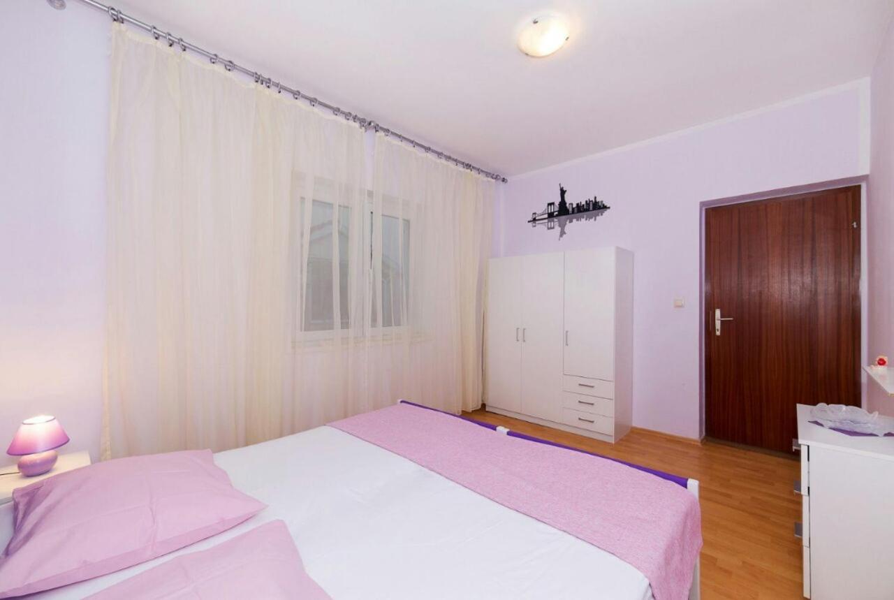 Beautiful Apartment In Center Of Трогир Экстерьер фото